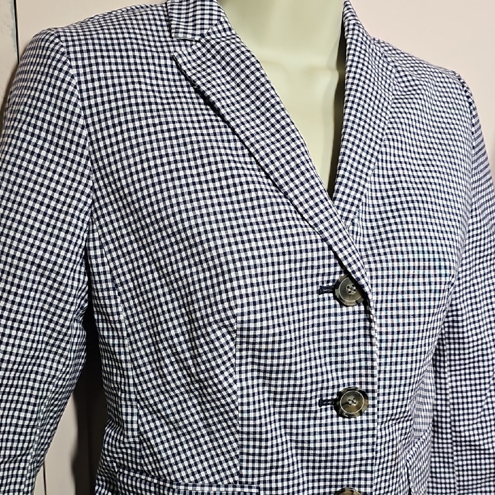 Talbots Blue And White Blazer And Skirt Suit Size 2 PETITE, Classy